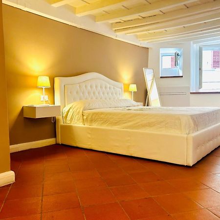 Amazing Apartment In Piazza Santa Croce Firenze Eksteriør bilde
